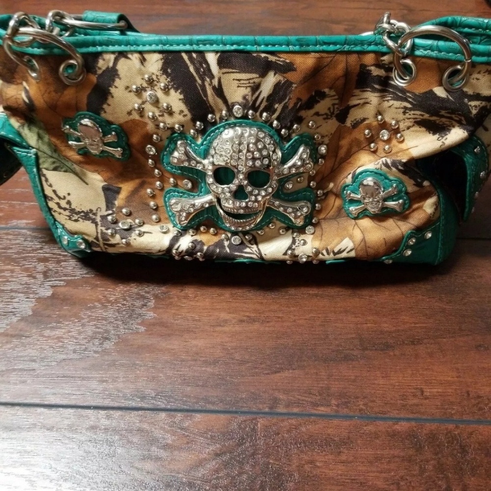 Yesir Purse Turquoise and camo with Skulls